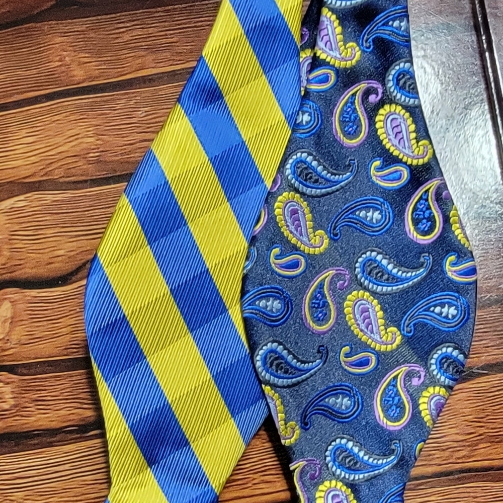 Reversible bowtie
